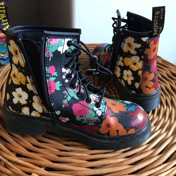 Floral boots - Picture 7 of 7